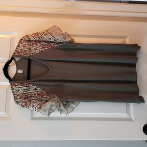 Top with ruffle sleeve